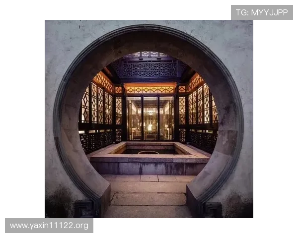 皇冠三间：传统建筑中的经典设计与文化魅力